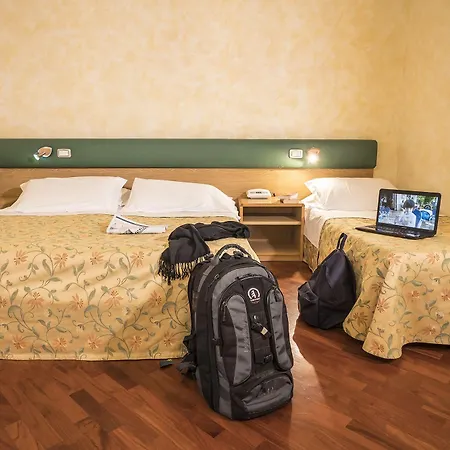 Hotel Vega 3*